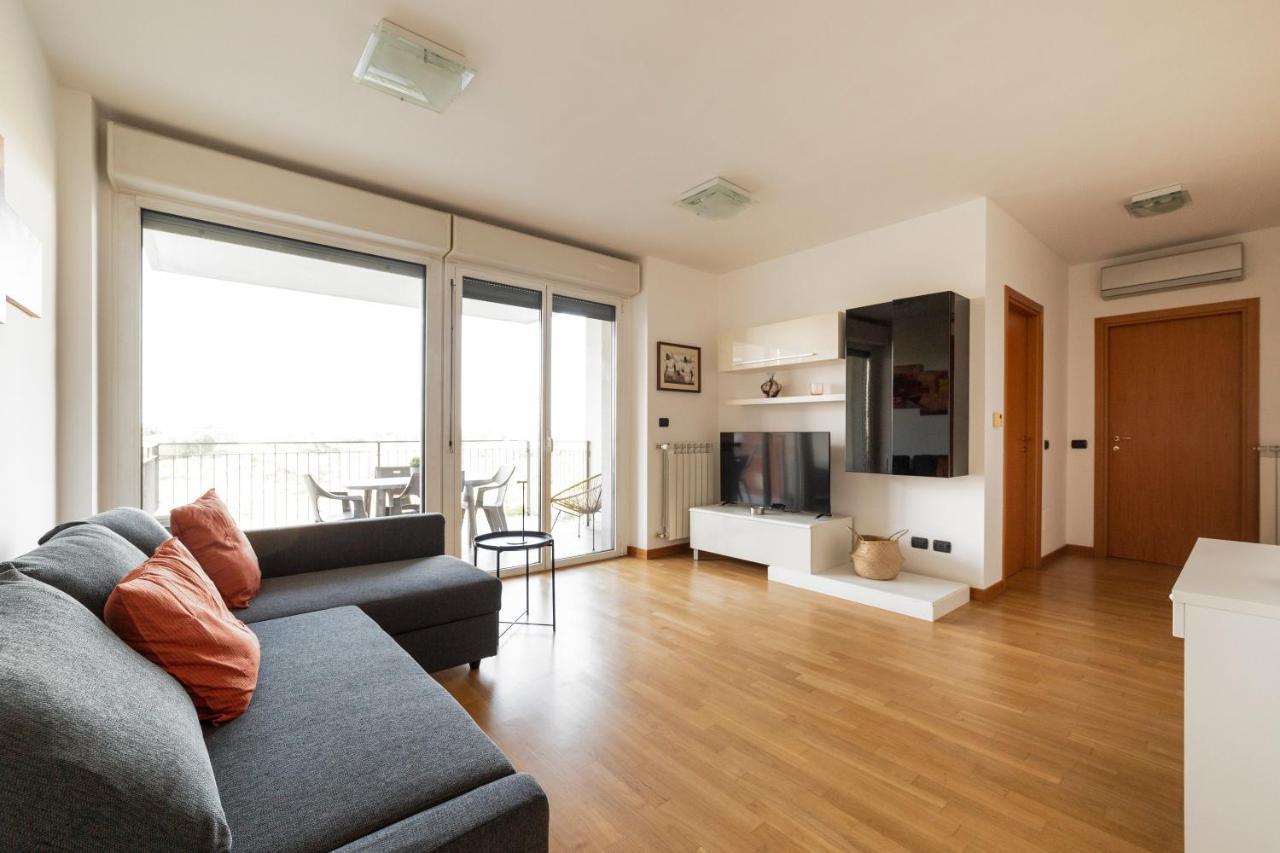 Milano Rogoredo Apt With Terrace! Apartment Luaran gambar