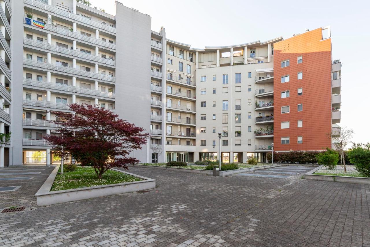 Milano Rogoredo Apt With Terrace! Apartment Luaran gambar
